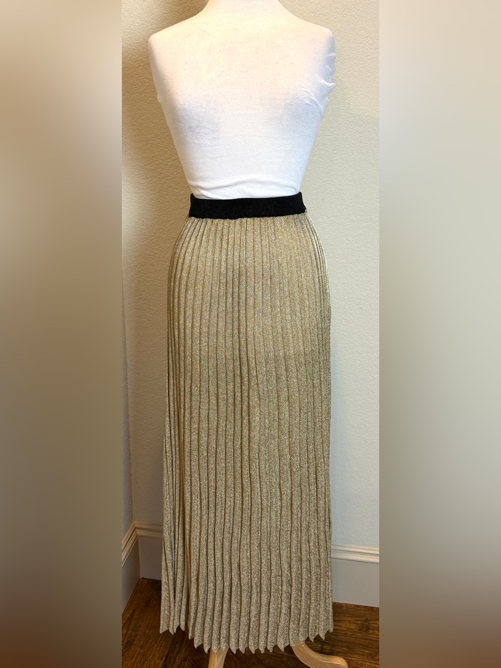 ZARA Limited Edition Gold Pleated Metallic Maxi Skirt Shimmer Knit Elastic Waist